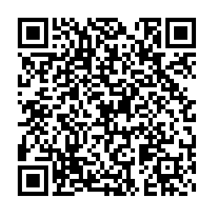 她自然从刚刚叶秋朋友的问话中知道了他们要谈一些事情希望他们离开二维码生成