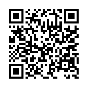 她觉得自己脸上的表情一定变得很奇怪二维码生成