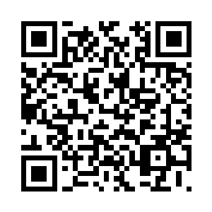 她试图在用自己的思维理解这个世界二维码生成