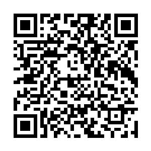 她说这些小玩意可以收入乾坤戒指中当做暗器来用二维码生成