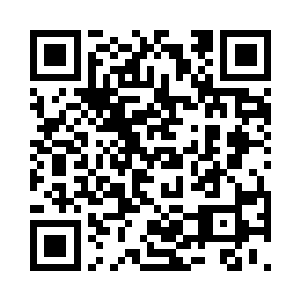 她转头瞧了瞧钟家二老爷身后立着钟池连二维码生成