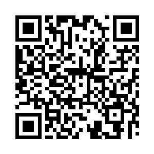 她轻手轻脚地想要把他压在她身上的长臂抬开二维码生成