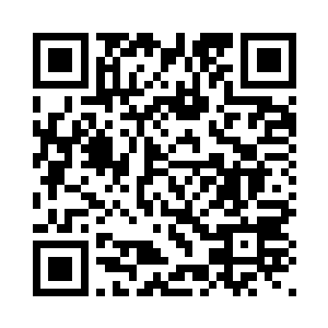 好几辆轿车强行堵住了大奔的去路二维码生成