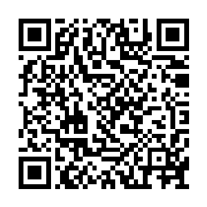 好死不死的是一艘战争天船居然停在了他们下方二维码生成
