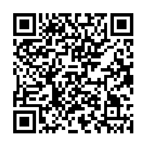 如今那天魔皇已经驱使着天魔界向着洪荒靠拢过来二维码生成