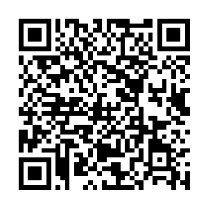 如炮弹流星般坠落的千夜直接砸穿了巡逻艇的顶盖二维码生成