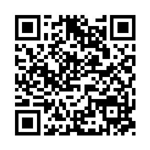 如花瓣般绝美的红唇扬起一抹冷绝的弧度二维码生成