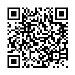 妍姐瘦小的身子就这样狠狠地撞在床柱上二维码生成