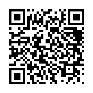 妖若仙则在旁一手捻着乱糟糟的胡须二维码生成