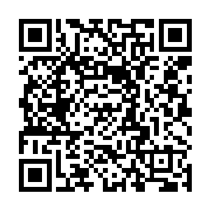 姚平始终无法忘记甄妮那媚人的娇靥和亭亭玉立的身段二维码生成