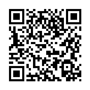 姚满屯捏了几个大嫩叶子放在手心里下力的搓二维码生成