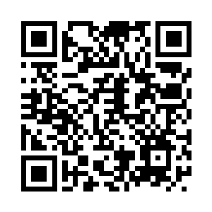 姜荏兮已经饿得不顾形象地趴在桌子上了二维码生成