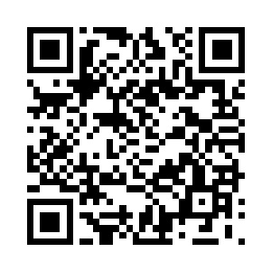 嬴珞环猛然转身扑进了丈夫的怀里闷声哭泣二维码生成