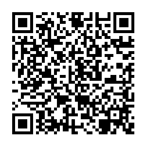 孙子轩想到了自己从寒潭中出来的时候身上覆盖的那一层黏糊糊石油一样二维码生成
