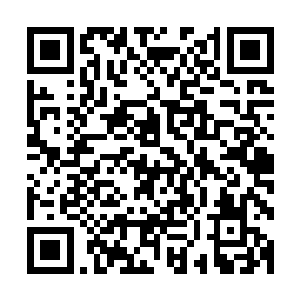 孟破天兼顾道具服装场记灯光音响导演演员群众演员诸般角色二维码生成