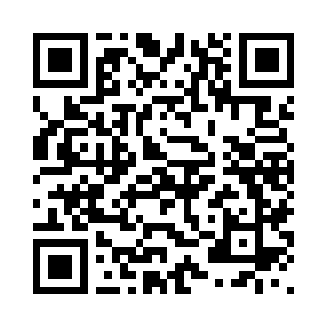 学院安排的救护人员最先反应过来二维码生成