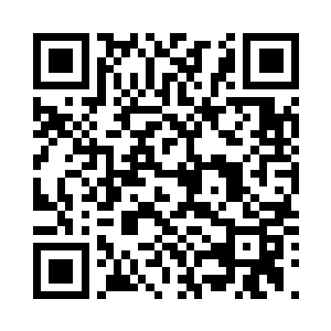 宁羽墨自然而然的挽上了秦方的胳膊二维码生成