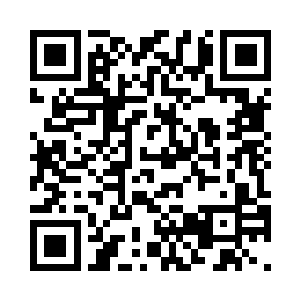 它利用刺出皮肤的金属物在地上移动二维码生成