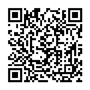 它推动着无数个已经功成名就的艺术家不断地往前二维码生成