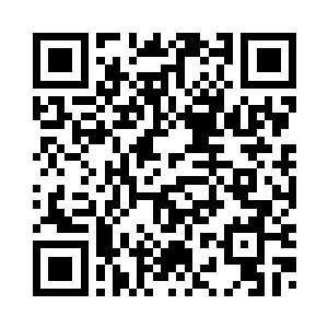 它趴在距离床头不远的一张桌子上二维码生成