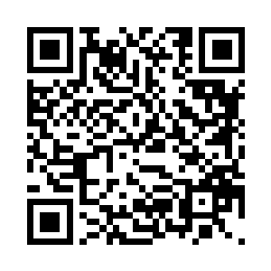 宇碧莲脸上也露出了一抹甜蜜的表情二维码生成