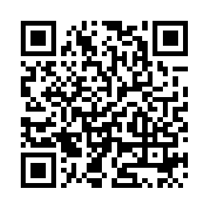 守在旁边的人赶紧带着手套把鱼捡到草筐里二维码生成