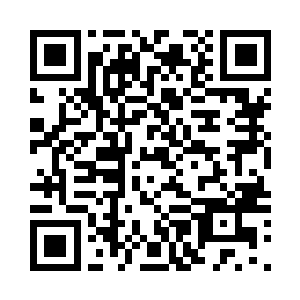 安雅琳的眼中也掠过一丝疑惑的表情二维码生成