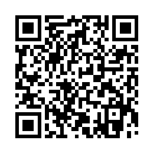 安静的看着脚下的那片翻滚流动的云海二维码生成