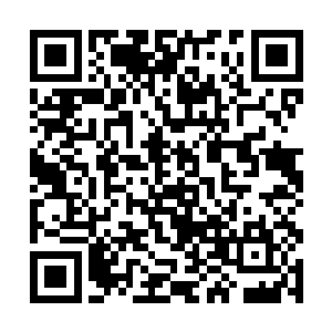 宋正阳已经把左手手腕上戴着的那串佛珠给摘下来了二维码生成