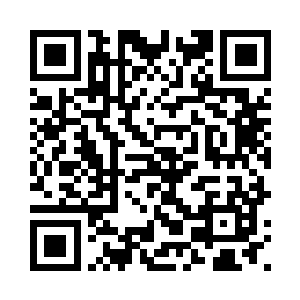 完美的事业线更是一怂一怂起伏着二维码生成