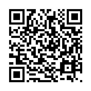 宣一鸣看着八双闪亮亮的眼睛盯着他二维码生成