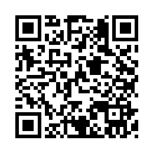 宴西在一边的小卖部里买了一大兜的东西提着二维码生成