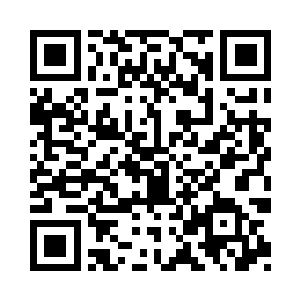 寇如火的手轻轻按住了腰间的光剑握把二维码生成