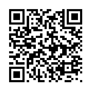 富商一只手亲热的揽着张锁的后脖子二维码生成