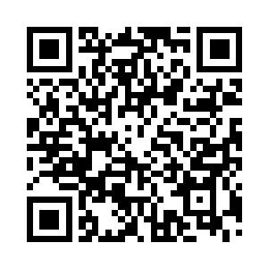 对于杨凤栖主动奉上的红唇毫不客气的接受二维码生成