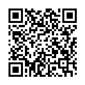 对着坑边那些小鬼头太岁就是一个劲的喷啊二维码生成