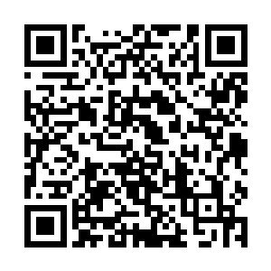 封不觉抬头望了眼墙上的钟……时间是凌晨四点左右二维码生成