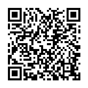 将一名身材高大的怨军士兵练手带人哗的劈飞出去二维码生成