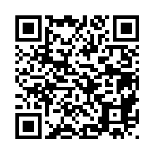 将一对铜锤般的拳头捏的咔咔作响二维码生成