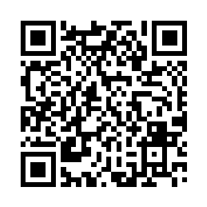 将一颗散发出浓浓道韵之力的果子递给泣血二维码生成