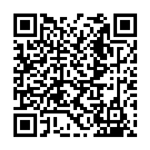 将那几个正准备进入米家宣咖啡屋的大汉出手擒住二维码生成