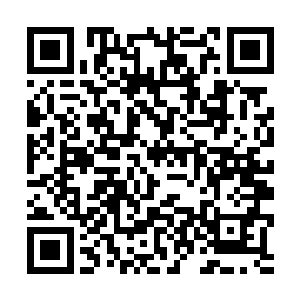 将那名正准备发射防空导弹的战士吸得脱离了发射车二维码生成