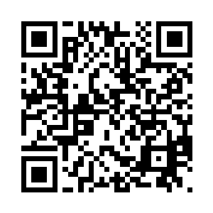 尊主的眼睛透过面具直勾勾地盯着两人二维码生成