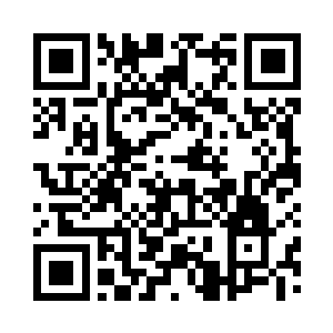 小丫头有样学样模仿徐凤年翘起二郎腿二维码生成