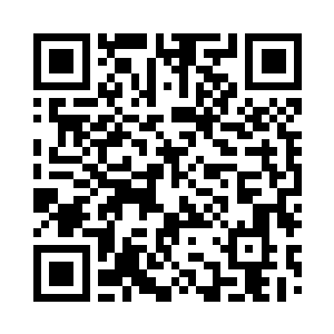 小兵在他的左边发现了好几筐倒地的蔬菜二维码生成