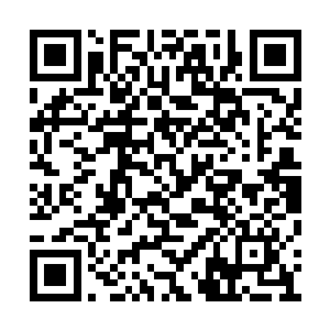 小加藤君微沉了脸色问骨器店老板还有什么事情二维码生成