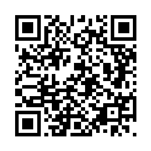 小加藤君瞟一眼死鱼眼男人脸色略显不悦二维码生成