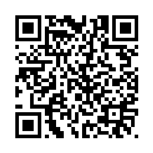 小家伙也从花无轩的怀里倾着身体二维码生成