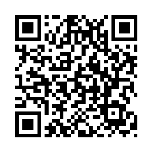 小家放在伙被子下的小手紧紧的揪住一团床单二维码生成