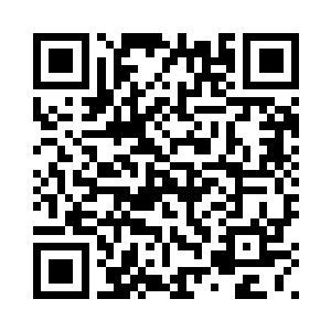 小心的将宝宝放到墨修尧手里笑道二维码生成